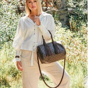 Louis Vuitton Bandolier 30 Vintage Boho Boutique